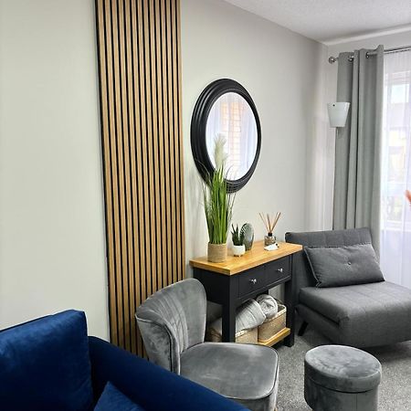 Stylish Home In Linlithgow With Free Parking Bagian luar foto
