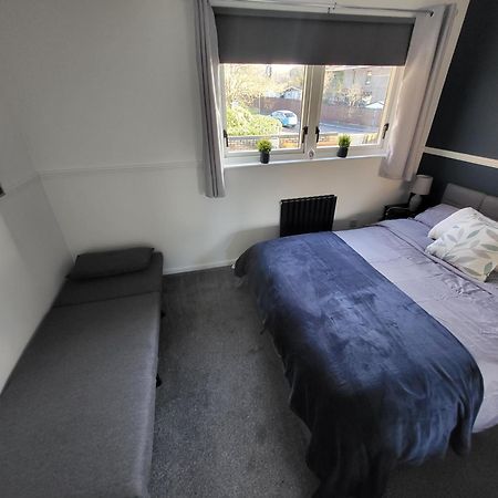 Stylish Home In Linlithgow With Free Parking Bagian luar foto