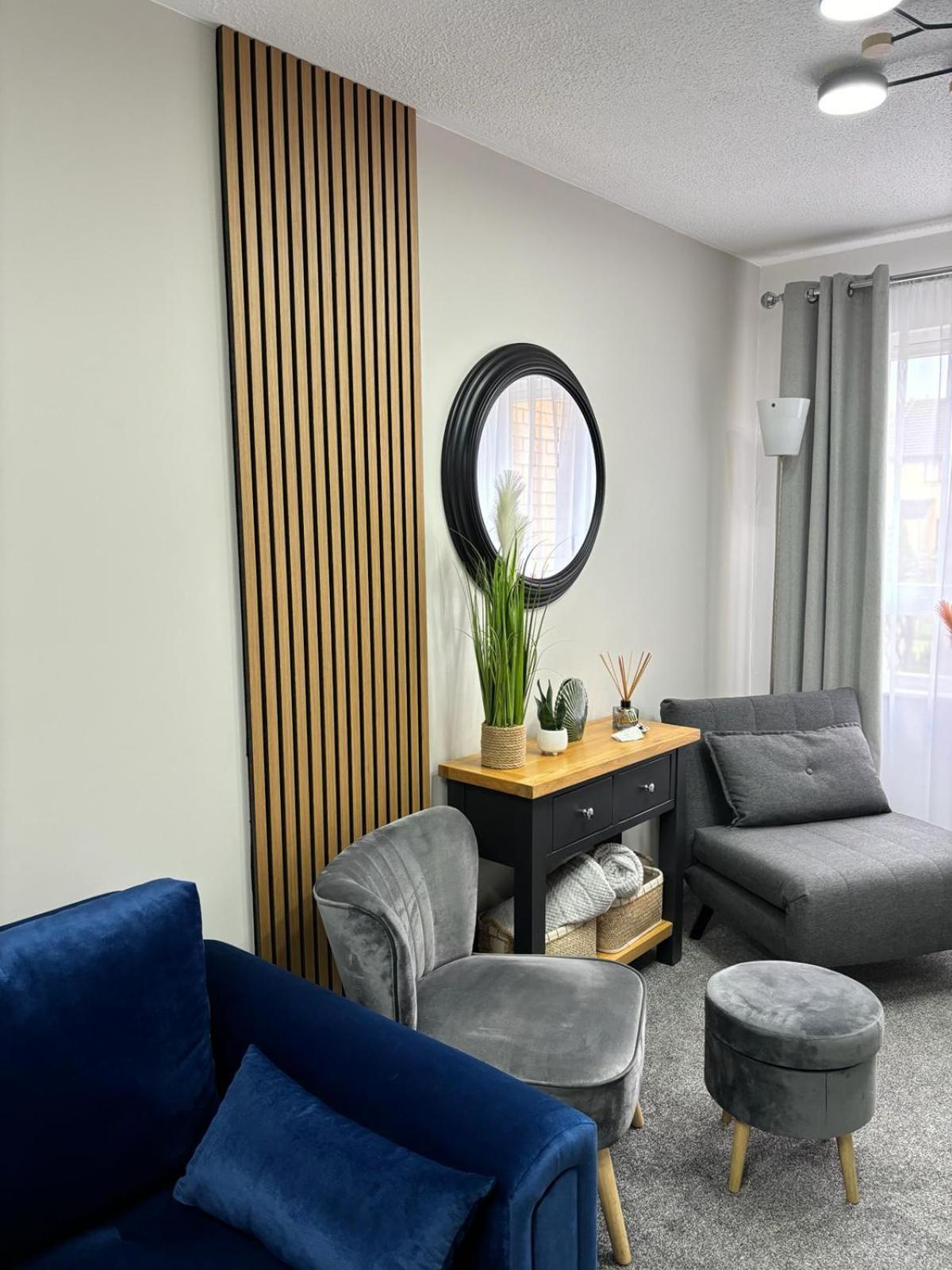 Stylish Home In Linlithgow With Free Parking Bagian luar foto