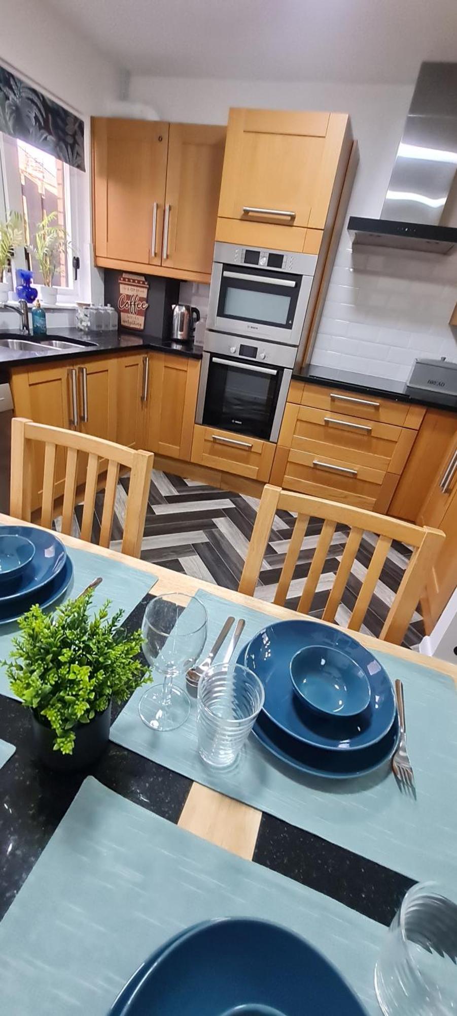 Stylish Home In Linlithgow With Free Parking Bagian luar foto
