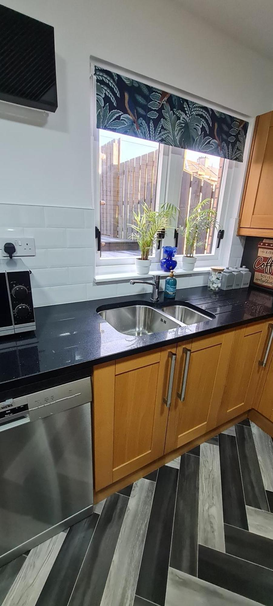 Stylish Home In Linlithgow With Free Parking Bagian luar foto
